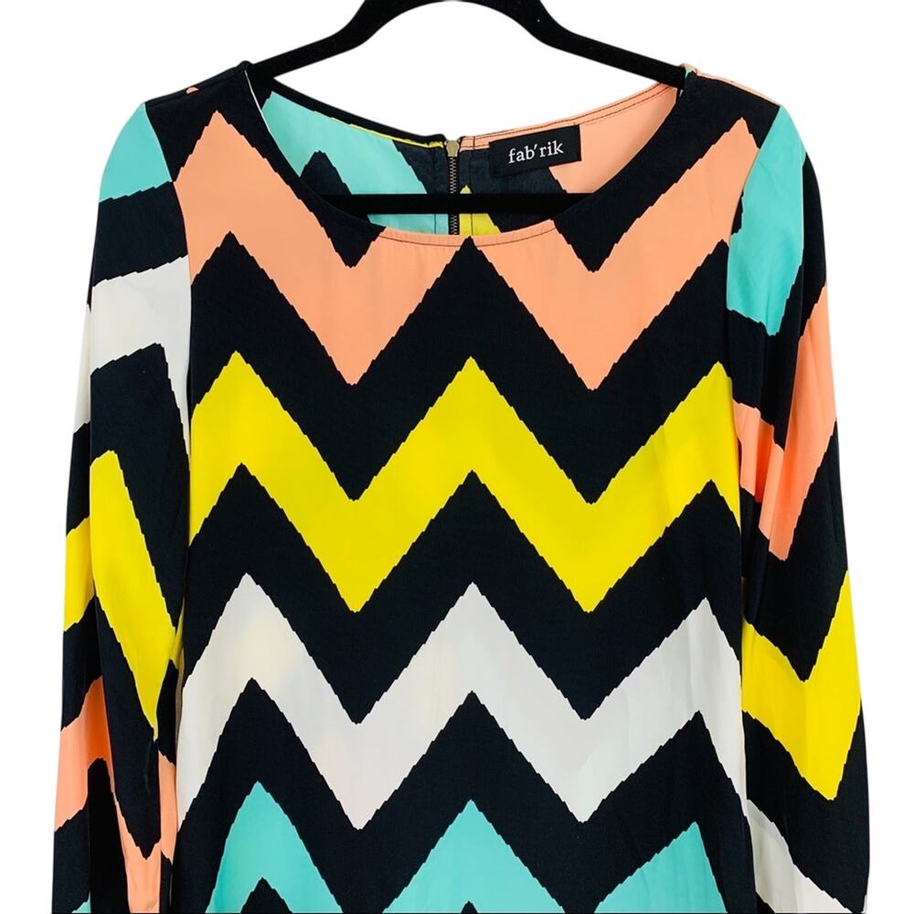 Fab'rik Womens pink black yellow white blue chevron dress w exposed zipper small - Picture 2 of 5